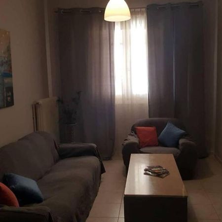 Ευρύχωρο Σπίτι Στην Πάτρα Apartment Bagian luar foto